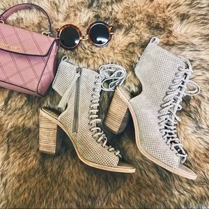 ‼️SALE‼️ Dolce Vita Lace Block Heel Sandals
